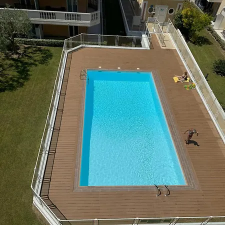 Apartment Elegant With Sea View And Swimming Pool Nice