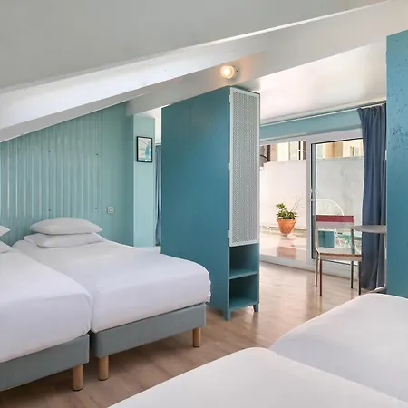 Ozz Hostel