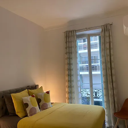 The French Coastal Retreat By J - Central, 5 Mins To Sea, Tram, Train, Ac, Wifi Apartment