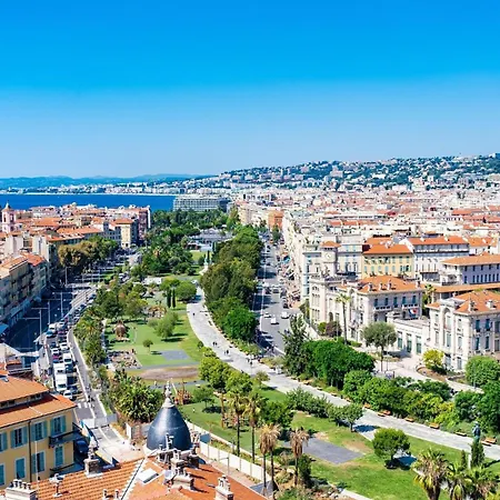 Apartment The French Coastal Retreat By J - Central, 5 Mins To Sea, Tram, Train, Ac, Wifi *