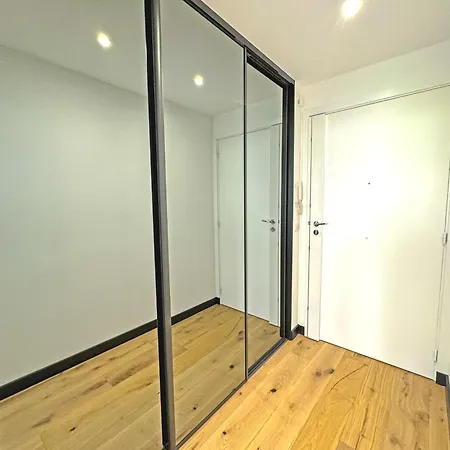 Apartment Courtyard Promenade *