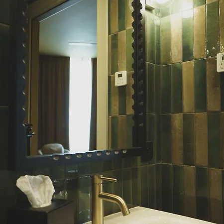 Gounod Fully Renovated Hotel