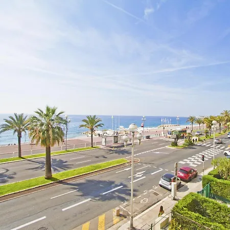 Luxury Flat Beachfront Nice