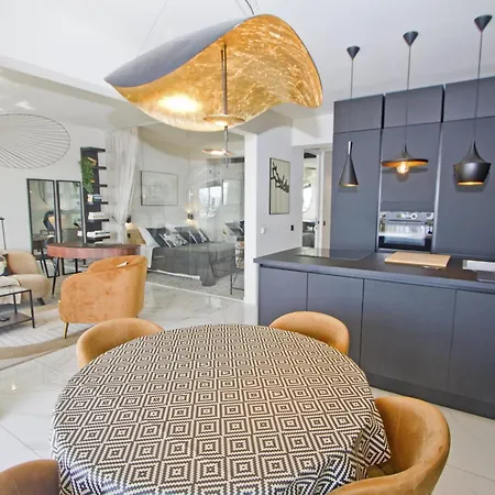 Luxury Flat Beachfront Apartment Nice