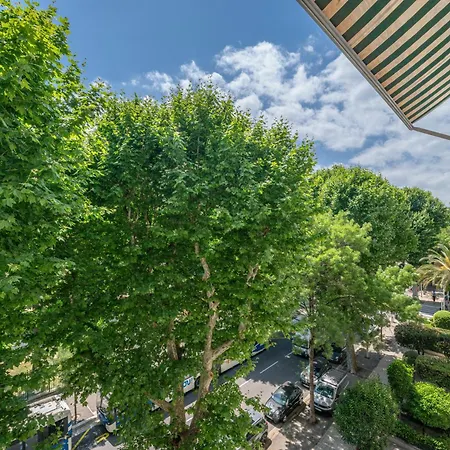 Luxueux, Spacieux Et Equipe A 5 Min Du Port Apartment Nice