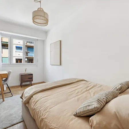 Apartment Luxueux, Spacieux Et Equipe A 5 Min Du Port Nice