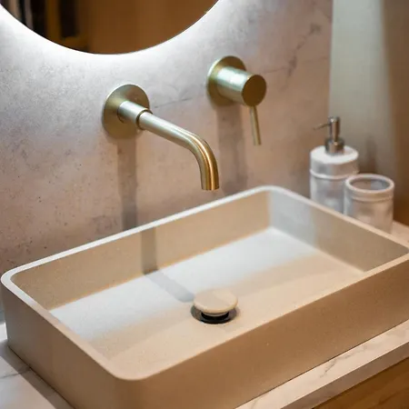 Apartment Luxueux, Spacieux Et Equipe A 5 Min Du Port *