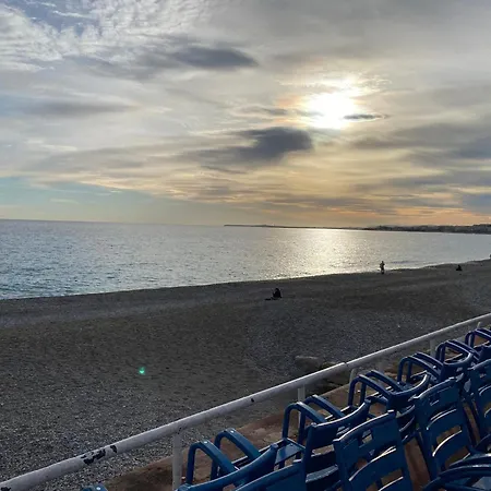 Apartment The French Coastal Retreat By J - Central, 5 Mins To Sea, Tram, Train, Ac, Wifi Nice