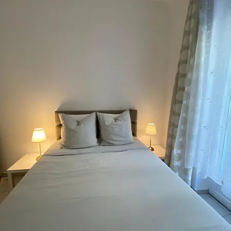 The French Coastal Retreat By J - Central, 5 Mins To Sea, Tram, Train, Ac, Wifi Apartment *