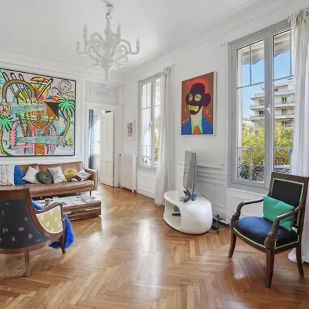 Apartment Luxueux Avec Terrasse Et Parking
