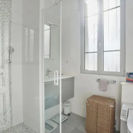 Luxueux Avec Terrasse Et Parking Apartment *