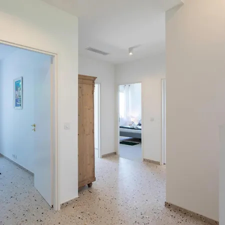#54 Sea View 4 Bdr Ac Parking 5mins To Port Bbq Villa