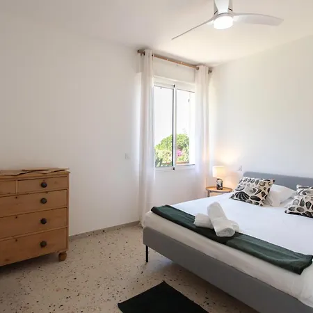 #54 Sea View 4 Bdr Ac Parking 5mins To Port Bbq Nice