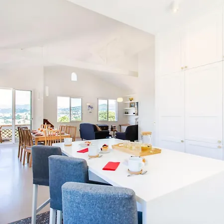 #54 Sea View 4 Bdr Ac Parking 5mins To Port Bbq * Nice