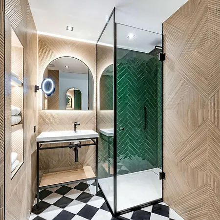 Doubletree By Hilton Centre Iconic 4* Nizza