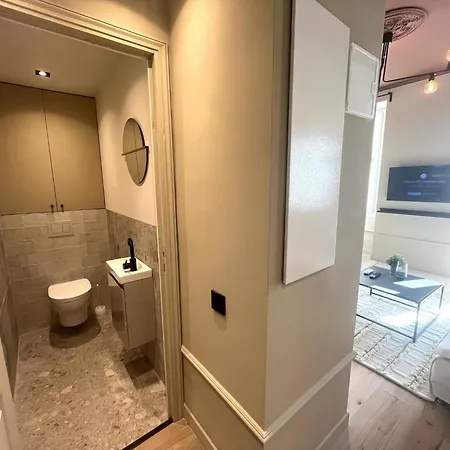 Apartment Beaumont Republique