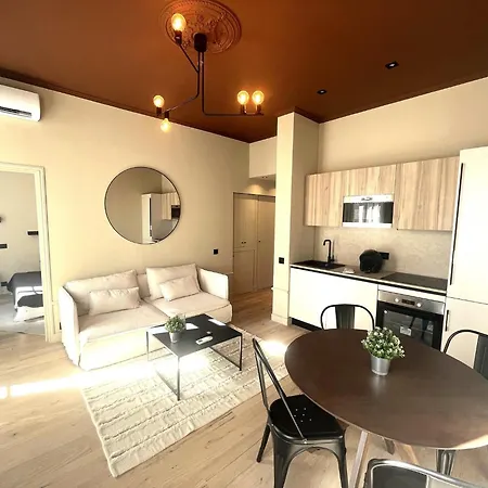 Beaumont Republique Apartment