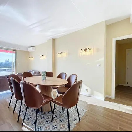 Spacieux A 4 Apartment *