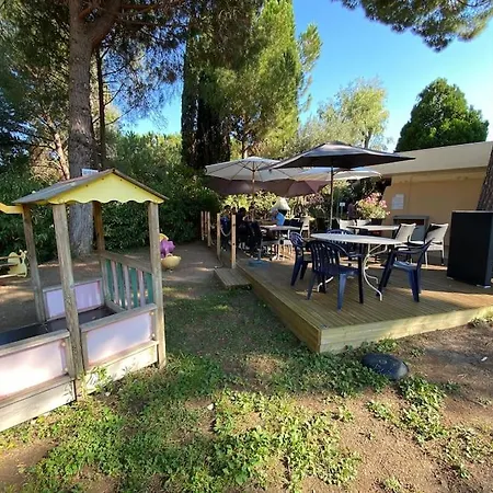 Apartment Superbe De 3p Pieces Dans Avec Piscine Et Climatisation Nice