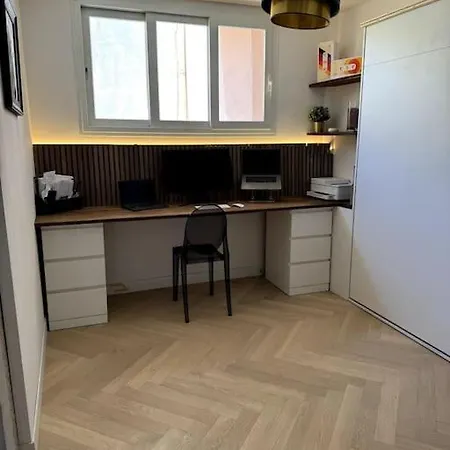 Modern Massena Place * Nice