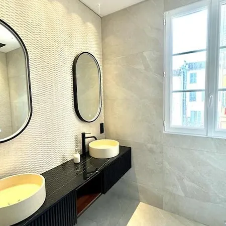 Modern Massena Place Daire Nice