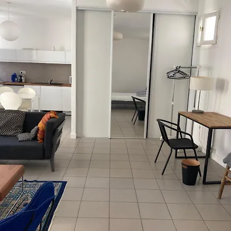 Bleu Apartment *