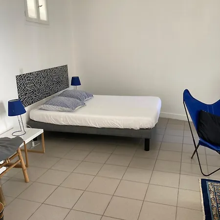 Bleu Apartment *