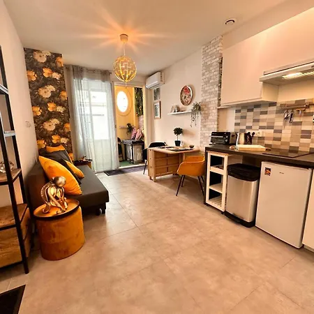 Coeur Delille Fshh Aparthotel