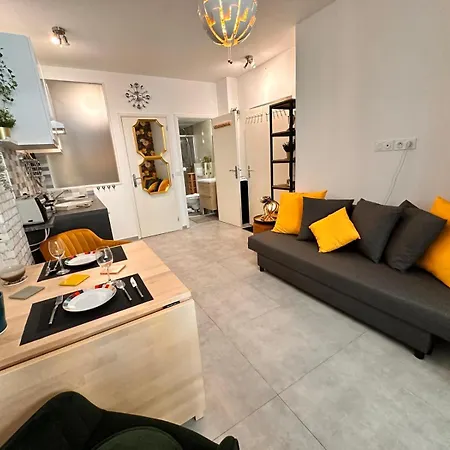 Coeur Delille Fshh Aparthotel