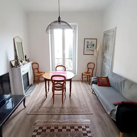 Spacious T2 Near The Historic Sites Of Apartment