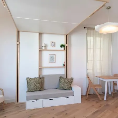 Apartment #59 Balcony 5mins Old Town & Sea Ac Wifi *