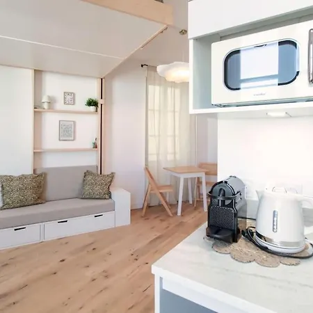 Apartment #59 Balcony 5mins Old Town & Sea Ac Wifi