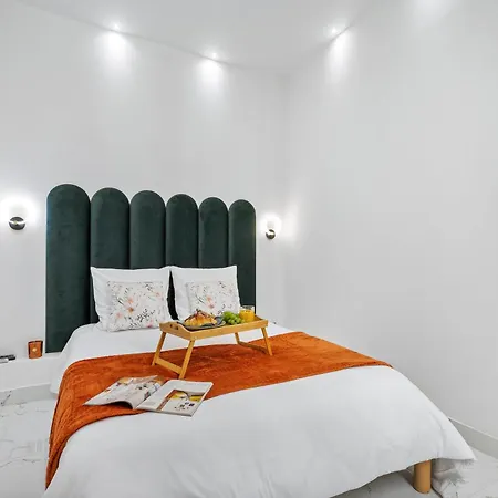 2 - Hyper Centre - Air-conditioned - Terrace - Quiet - Tramway - Equipped Kitchen - Wifi Apartment *
