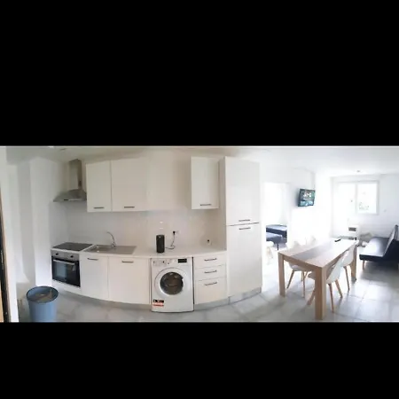 Appartamento Grand Appartement, 2 Ou 3 Ou 4 Pieces, Tramway Sur Place, Proche Gare Sncf St Augustin 5 Min, Aeroport A 7 Min, Ou Allianz Riviera 10 Min, Palais Nikaia 2 Min , Supermarche Sur Place, Parking Possible Si Disponible Ou Payant A 1000 Metre