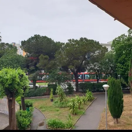 Daire Grand Appartement, 2 Ou 3 Ou 4 Pieces, Tramway Sur Place, Proche Gare Sncf St Augustin 5 Min, Aeroport A 7 Min, Ou Allianz Riviera 10 Min, Palais Nikaia 2 Min , Supermarche Sur Place, Parking Possible Si Disponible Ou Payant A 1000 Metre *