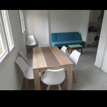 Daire Grand Appartement, 2 Ou 3 Ou 4 Pieces, Tramway Sur Place, Proche Gare Sncf St Augustin 5 Min, Aeroport A 7 Min, Ou Allianz Riviera 10 Min, Palais Nikaia 2 Min , Supermarche Sur Place, Parking Possible Si Disponible Ou Payant A 1000 Metre