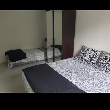 Grand Appartement, 2 Ou 3 Ou 4 Pieces, Tramway Sur Place, Proche Gare Sncf St Augustin 5 Min, Aeroport A 7 Min, Ou Allianz Riviera 10 Min, Palais Nikaia 2 Min , Supermarche Sur Place, Parking Possible Si Disponible Ou Payant A 1000 Metre Daire