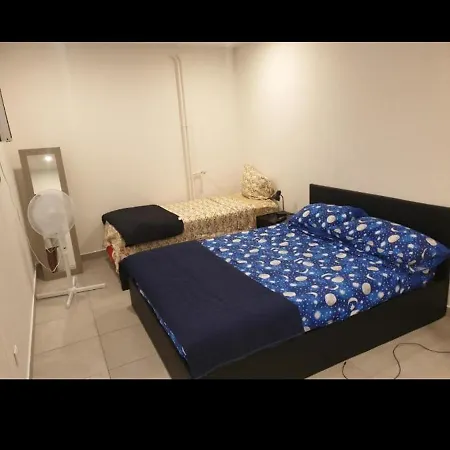 Daire Grand Appartement, 2 Ou 3 Ou 4 Pieces, Tramway Sur Place, Proche Gare Sncf St Augustin 5 Min, Aeroport A 7 Min, Ou Allianz Riviera 10 Min, Palais Nikaia 2 Min , Supermarche Sur Place, Parking Possible Si Disponible Ou Payant A 1000 Metre Nice