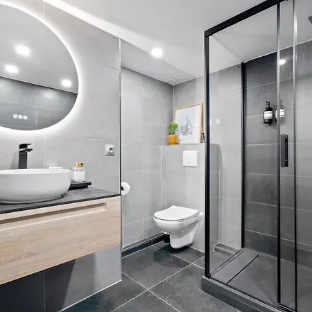 Renting - 5bfrance - Luxurious Place Massena Promenade Des Apartment Nice