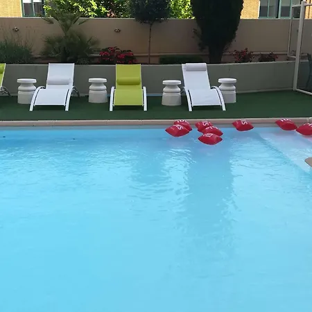 فندق إيبيس سنتر غار 3*