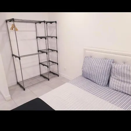 Grand Appartement, 2 Ou 3 Ou 4 Pieces, Tramway Sur Place, Proche Gare Sncf St Augustin 5 Min, Aeroport A 7 Min, Ou Allianz Riviera 10 Min, Palais Nikaia 2 Min , Supermarche Sur Place, Parking Possible Si Disponible Ou Payant A 1000 Metre * Nice