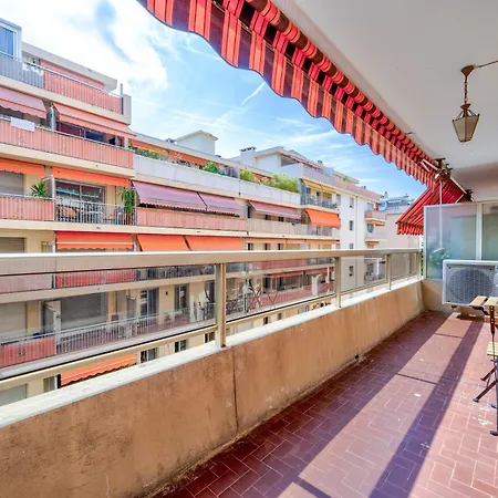 Near Old Town And Fully Renovated Apartment Nice