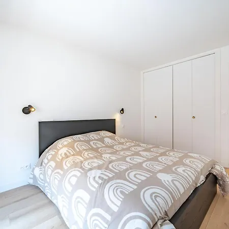 Apartment Near Old Town And Fully Renovated *