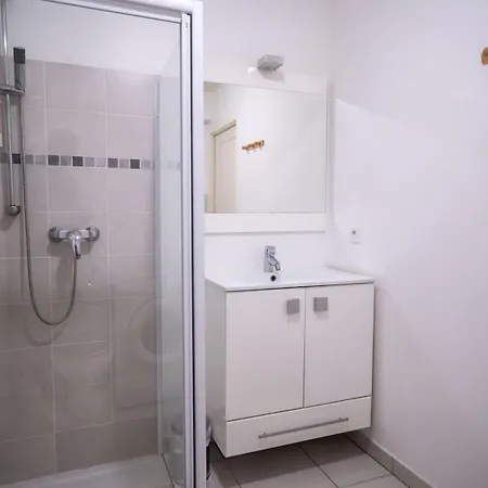 Guestready - Sejour Ideal A Saint-roch Pour 2 *