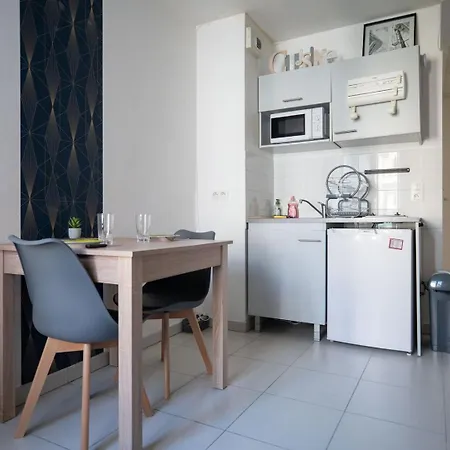Guestready - Sejour Ideal A Saint-roch Pour 2 *
