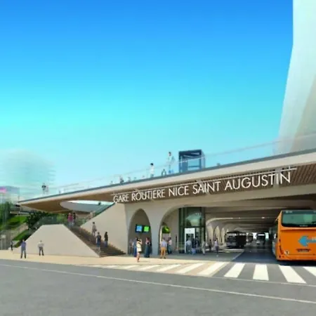 Grand Appartement, 2 Ou 3 Ou 4 Pieces, Tramway Sur Place, Proche Gare Sncf St Augustin 5 Min, Aeroport A 7 Min, Ou Allianz Riviera 10 Min, Palais Nikaia 2 Min , Supermarche Sur Place, Parking Possible Si Disponible Ou Payant A 1000 Metre Appartamento