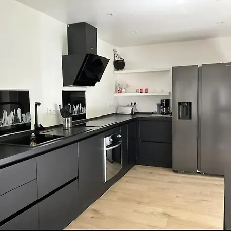 Apartment Centre 42m2 Calme Sur Jardin Nice