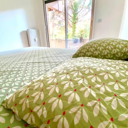 Superbe De 3p Pieces Dans Avec Piscine Et Climatisation Apartment *