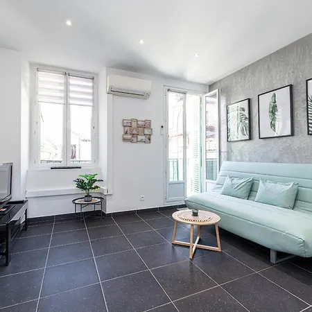 Large & Quiet 1 Bdr At Port