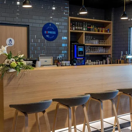 Express - - Grand Arenas By Ihg Ξενοδοχείο 3*